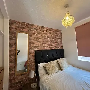 Stunning 1 Bedroom In Dagenham