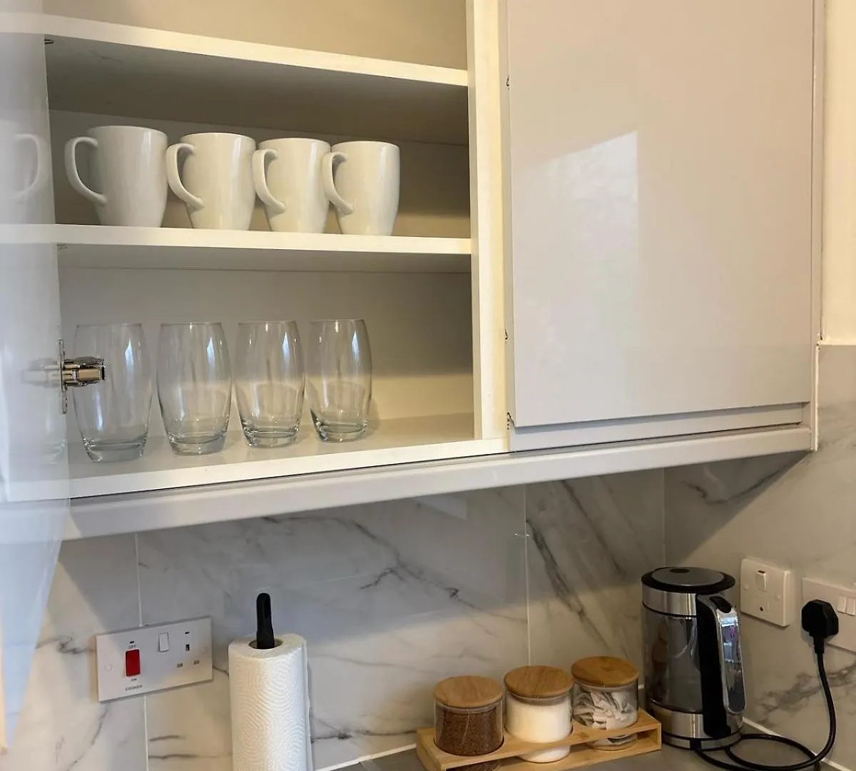 Jay3 Suites - Modern, Spacious & Charming One Bedroom Apartment In Dagenham